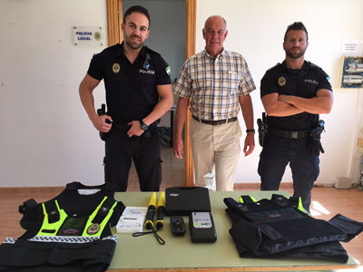 El Ayuntamiento de Zurgena equipa a la Polica Local con nuevos chalecos antibalas y alcoholmetros