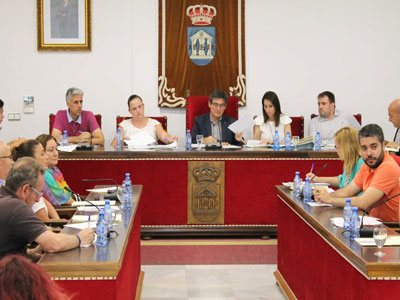 Noticia de Almería 24h: El Ayuntamiento de Adra pide a la Junta de Andalucía más personal sanitario durante el verano