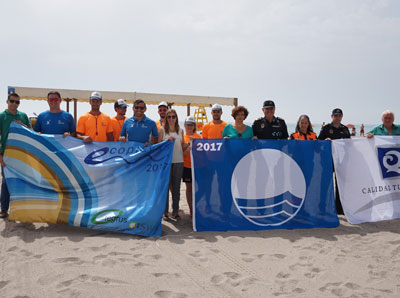 Noticia de Almería 24h: En las playas de Vera ondean las banderas que avalan su calidad
