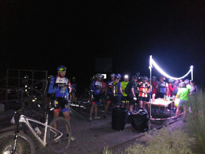 Sesenta ciclistas completaron la primera Quedada BTT nocturna “LuciernÁbula”