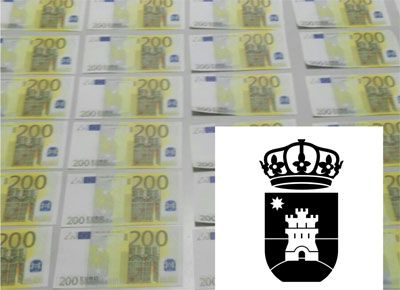 La Policía Local de Roquetas se incauta de 34 billetes falsos de 200 euros escondidos bajo la moqueta de un vehiculo