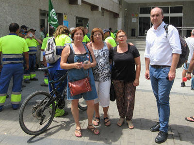 IU Roquetas apoya la movilizacin de los trabajadores de Urbaser y exige a Amat a que medie de una vez por la plantilla