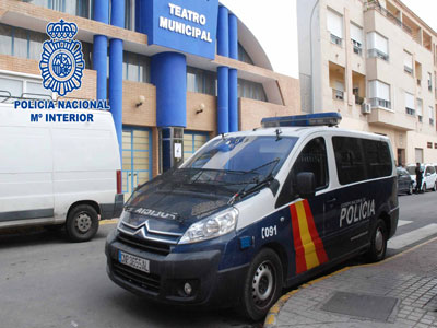 Noticia de Almería 24h: La Policía Nacional detiene en El Ejido a dos jóvenes por dos robos con fuerza en vehículos  