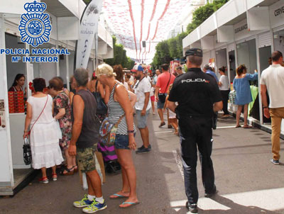La Feria de Almera se salda con 23 detenciones y 100 sanciones por parte de la Polica Nacional