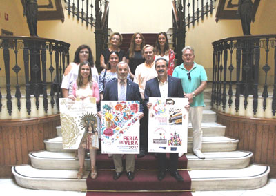 Vera presenta el cartel y la programacin de la Feria en honor a San Cleofs 2017