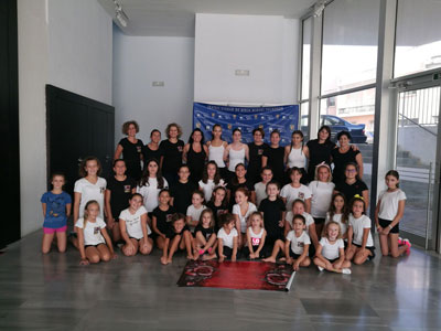 Noticia de Almería 24h: La academia de baile “Esmeralda Fajardo” de Berja participa este fin de semana en la final de Vive Tu Sueño en París 