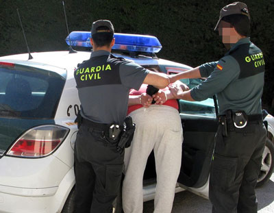 Noticia de Almera 24h: Detenido con cocaina y herona bajo el asiento del coche