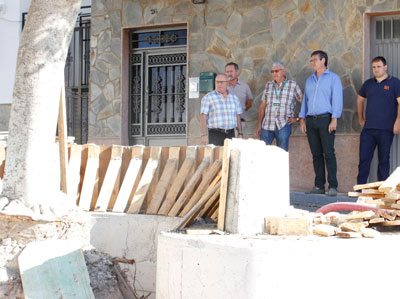 Noticia de Almera 24h: La remodelacin de la Plaza de Andaluca de Puente del Ro encara su recta final