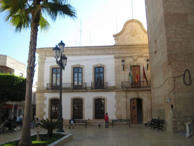 Noticia de Almería 24h: Nota Informativa del Ayuntamiento de Vera respecto a la tala de árboles en terreno municipal