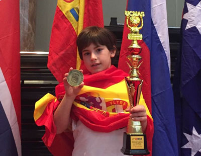 El alcalde de El Ejido felicita al joven Rodrigo Molero tras proclamarse Subcampeón del Mundo de cálculo mental