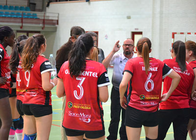 Balonmano: BM. Roquetas plant cara a un gran Soliss BM. Pozuelo, pero los puntos se quedaron en casa