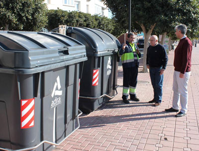 Noticia de Almería 24h: Más de 40 nuevos contenedores mejorarán el servicio de recogida de residuos