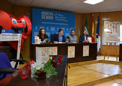 Noticia de Almería 24h: El comercio de Roquetas vuelve a enamorar en San Valentín