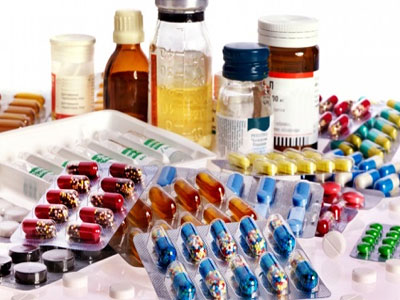 El Colegio de Farmacuticos de Almera alerta del riesgo de comprar medicamentos por Internet en sitios no autorizados