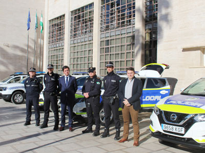 Noticia de Almería 24h: La Policía Local incorpora cinco nuevos vehículos totalmente equipados que mejorarán la prestación del servicio 