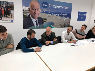 Gabriel Amat preside el comité provincial de NNGG Almería en la sede de Roquetas de Mar