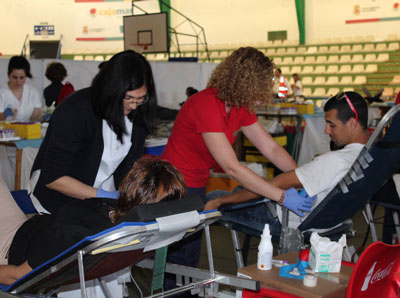 Los profesionales del Centro de Transfusiones realizarn 28 colectas de sangre y plasma en el mes de marzo 