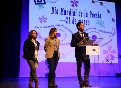 Noticia de Almería 24h: Más de medio millar de escolares celebran el Día Internacional de la Poesía con un gran acto en el que han reivindicado el valor de las palabras