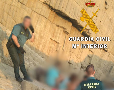 Dos turistas se caen por un barranco y son rescatados por la Guardia Civil