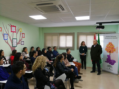 El Distrito Sanitario Poniente organiza un acto de acogida para los estudiantes de Enfermera de la Universidad de Almera 