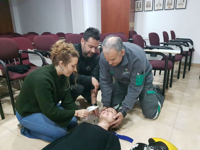 El Colegio Oficial de Enfermera instruye, con un completo curso, sobre cmo actuar ante emergencias y catstrofes