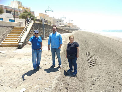 Noticia de Almera 24h: IU reclama al PP una solucin urgente para la playa de Balerma