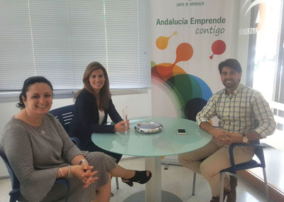 Andaluca Emprende y la Asociacin de Empresarios y Comerciantes de Hurcal de Almera inician lneas de colaboracin
