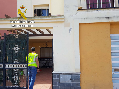 Noticia de Almería 24h: Ocupa una vivienda que no es suya para alquilársela a personas sin papeles