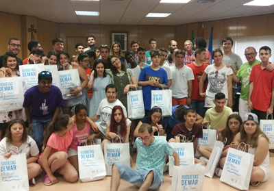 Noticia de Almería 24h: Un grupo de niños con discapacidad psíquica visitan el ayuntamiento durante sus vacaciones