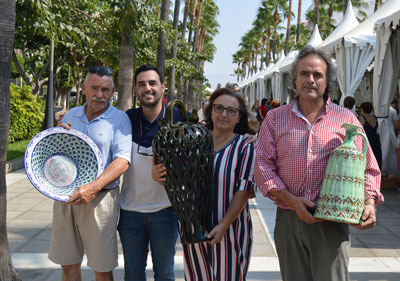 Alfonso Hidalgo gana el concurso de la Feria Alfaralmera con una tradicional alcuza de aceite
