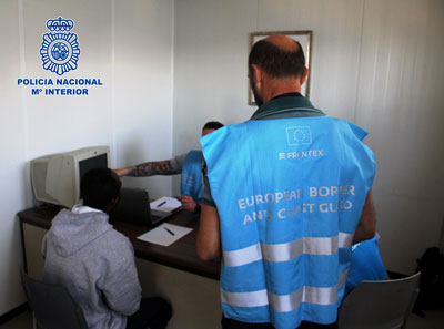 La Polica Nacional detiene a dos pateristas dedicados a la introduccin en Espaa de inmigrantes argelinos 