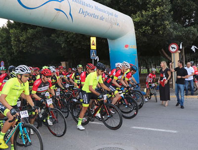 Medio millar de ciclistas recorren el Poniente Almeriense en la IV Marcha Ciclodeportiva Green Tour Koopert