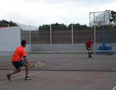 Miguel ngel Fernndez Santiago gana del Campeonato de Tenis de la Feria de Gdor
