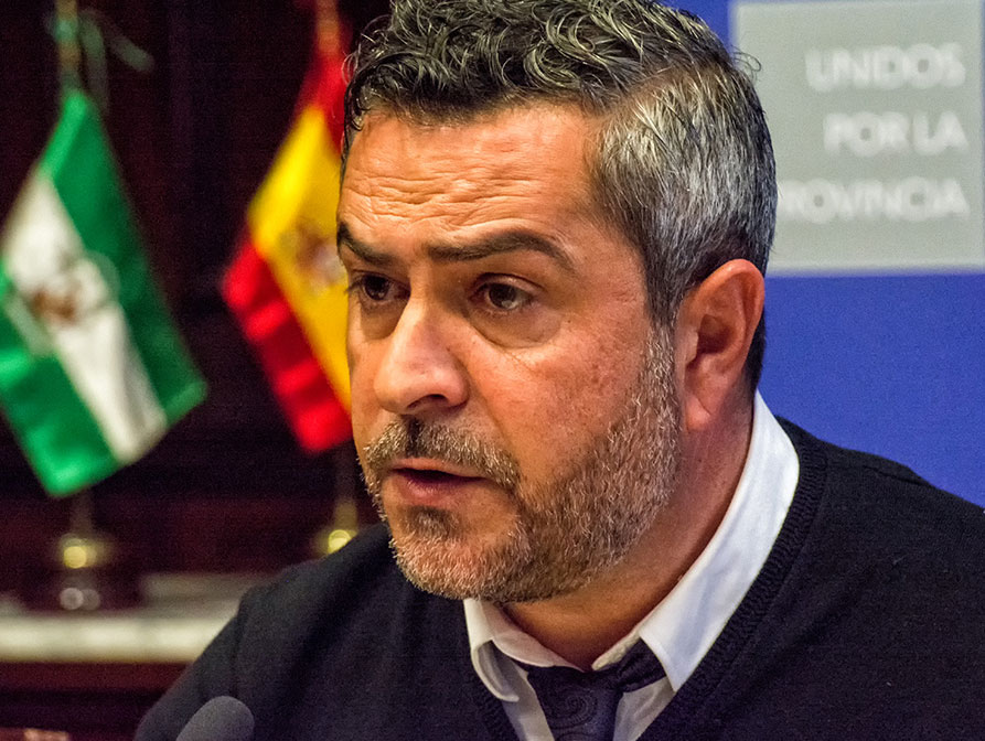 El PSOE pone en evidencia la mala gestin de Amat al frente de la Diputacin, donde ejecuta slo el 19% de inversin
