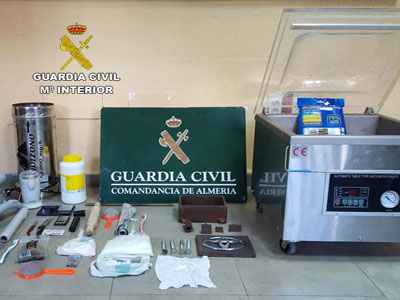 Noticia de Almería 24h: La Guardia Civil desmantela un punto de elaboración de estupefacientes en Roquetas de Mar
