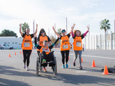 Ms de 400 almerienses hacen deporte con Aspapros para celebrar el Da de la Discapacidad