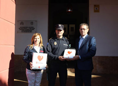 Noticia de Almería 24h: El Ayuntamiento de Berja dota a la Policía Local y a Protección Civil de desfibriladores automáticos