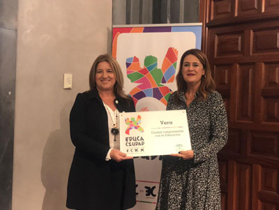 Noticia de Almería 24h: La Junta de Andalucía distingue a Vera con el Premio Educaciudad por sus buenas prácticas educativas