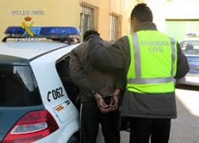 La Guardia Civil detiene al autor de dos robos con fuerza en establecimientos de Almerimar-El Ejido
