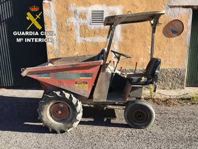 Noticia de Almería 24h: Un trabajador roba un Dumper de su empresa y días después se entrega a la Guardia Civil