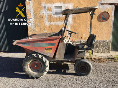 Un trabajador roba un Dumper de su empresa y das despus se entrega a la Guardia Civil