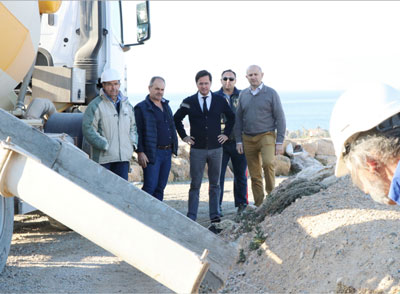 El Ayuntamiento pavimenta el camino del Cementerio de Balerma