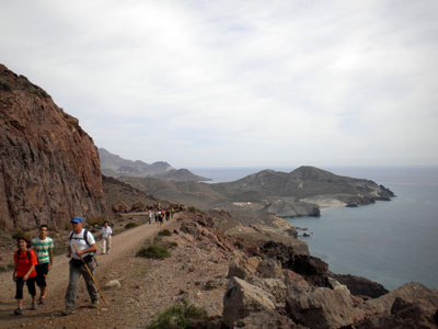 El PMD anima a practicar senderismo con una ruta entre Las Negras y Agua Amarga