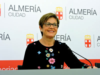 Noticia de Almería 24h: Valverde (PSOE): Almería es una ciudad fantástica, que ofrece mucho más que la propuesta pobre en turismo que hace el alcalde al mundo