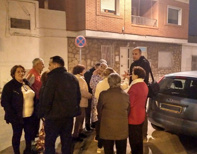 Noticia de Almera 24h: IU Roquetas lleva al Defensor del Pueblo las quejas vecinales por los cortes de suministro elctrico en Las 200 Viviendas