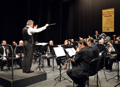 El Teatro Apolo disfruta de una nueva matinal de domingo con la Banda Municipal de Música