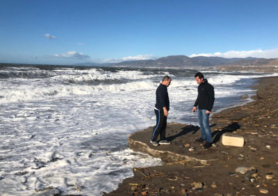 El alcalde solicita una reunión con la Directora General de Sostenibilidad de la Costa y la Mar para abordar una solución de emergencia al problema de regresión del litoral de Balerma