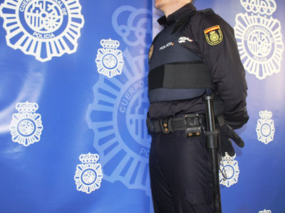 Noticia de Almería 24h: Un policía nacional en prácticas y fuera de servicio detiene in fraganti a un ladrón en Níjar 