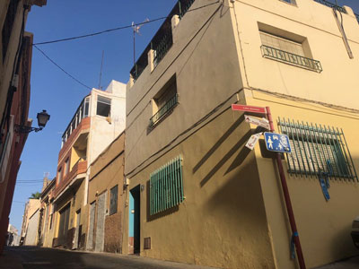 Noticia de Almera 24h: El Ayuntamiento licita las obras de demolicin de seis inmuebles de la calle Almanzor con el objetivo de mejorar el entorno de La Alcazaba 
