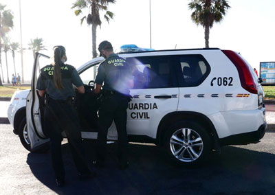 Noticia de Almería 24h: La Guardia Civil detiene in fraganti al autor de un delito de robo con fuerza en Roquetas de Mar